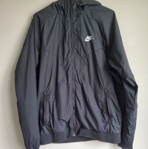 -Nike- wind breaker- black